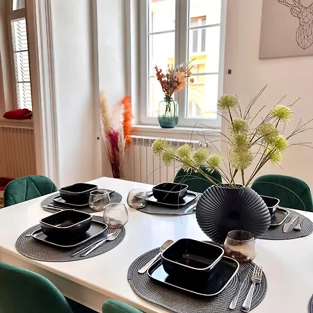 Mitteleuropa Private Parking Трієст